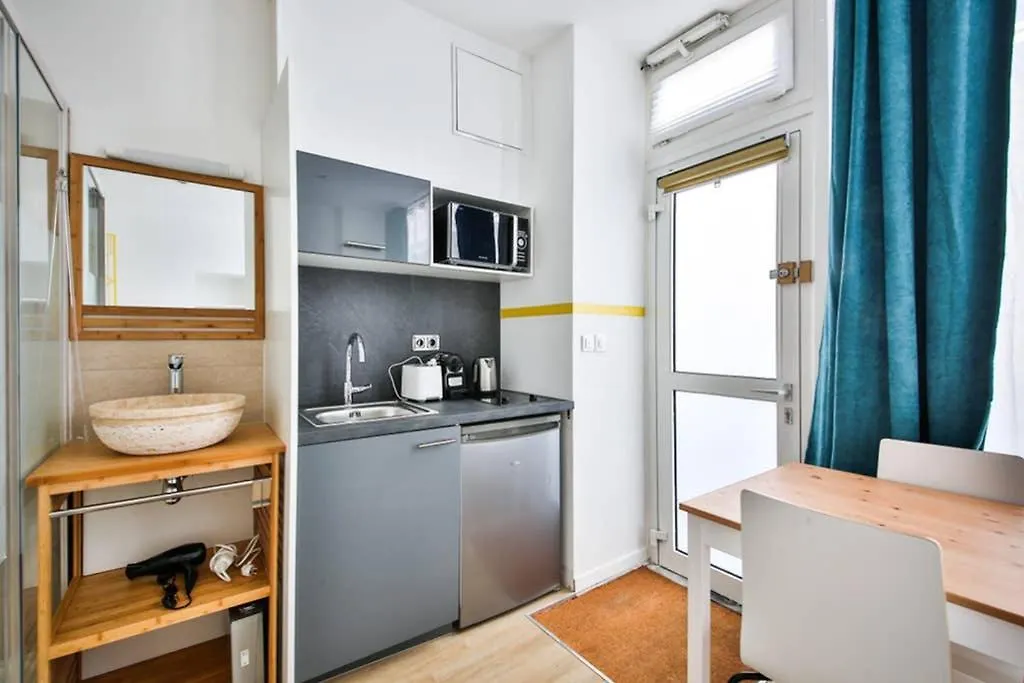 Cosy Independant Proche Gare Et Jardin Daire *
